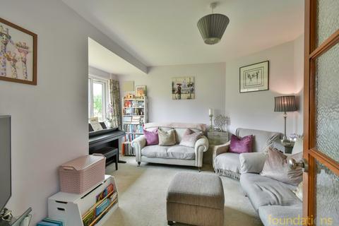 10 Crowmere Avenue, Bexhill-on-sea, TN40 2BA