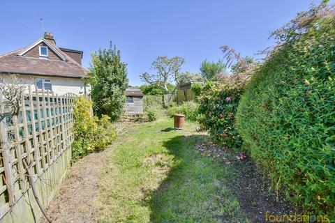 10 Crowmere Avenue, Bexhill-on-sea, TN40 2BA