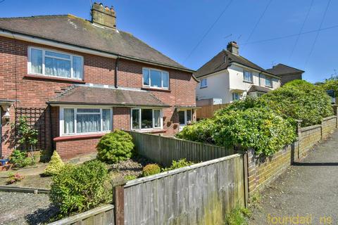 10 Crowmere Avenue, Bexhill-on-sea, TN40 2BA