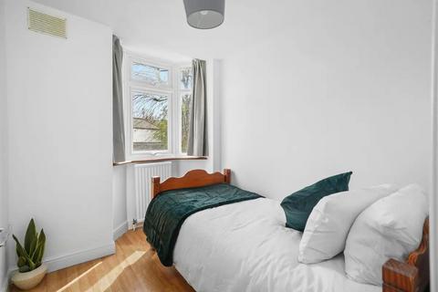 undefined, Cleveley Crescent, London W5