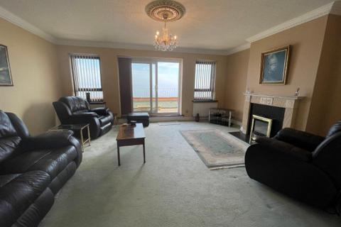 2 bedroom apartment to rent, King Edward Bay Apartments, Sea Cliff Road, Onchan, IM3 2JE