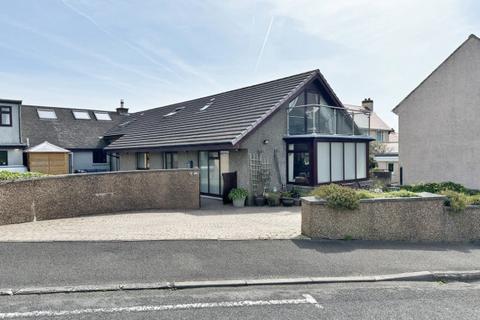 6 bedroom bungalow for sale, 25 Belgravia Road, Onchan, IM3 1HN