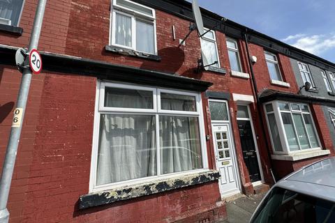 3 bedroom terraced house to rent, Braemar Road, Manchester, M14