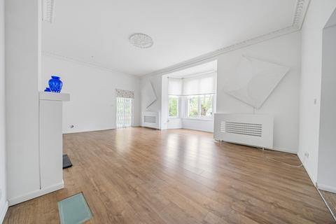 2 bedroom apartment for sale, Portsmouth Road, Esher, Surrey, KT10