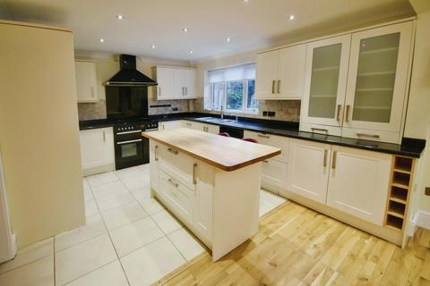 6 bedroom detached house for sale, Chetwyn Court, Gresford, LL12