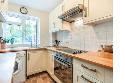 undefined, Willowmead Close, Woking GU21