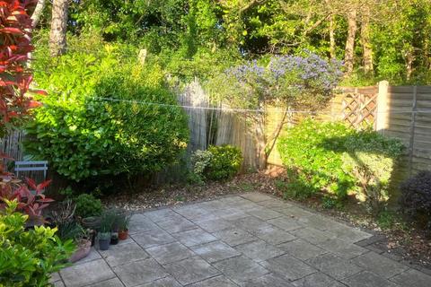 undefined, Willowmead Close, Woking GU21