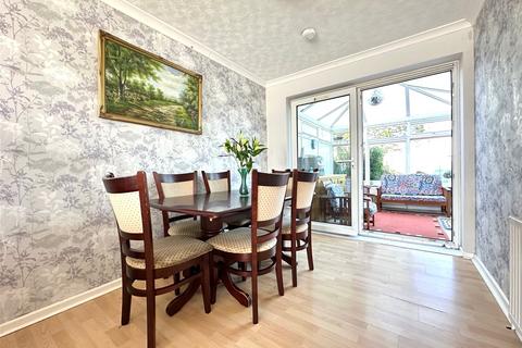 4 bedroom semi-detached house for sale, Netherfield Avenue, Eastbourne, East Sussex, BN23