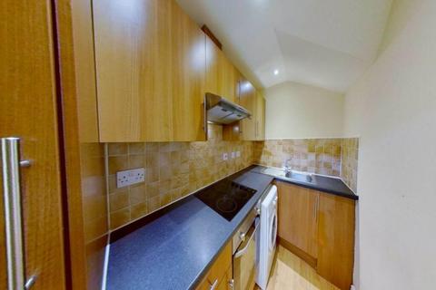 3 bedroom flat to rent, Cwrys Road, Cathays