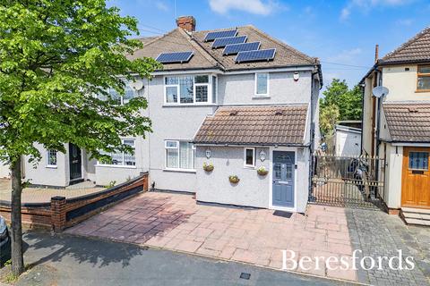 4 bedroom semi-detached house for sale, Lancaster Drive, Hornchurch, RM12