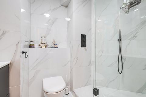 6 Ridings Close, London, N6 5XE