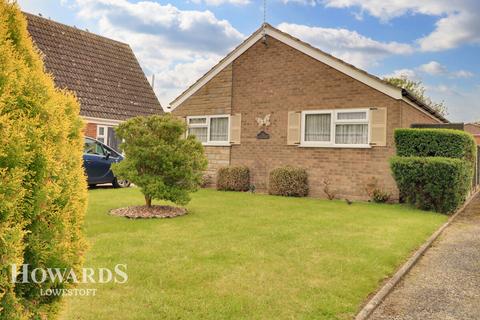 8 Catchpole Close, Kessingland, Lowestoft, NR33 7TL