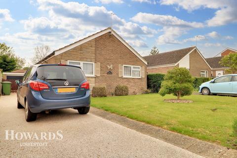 8 Catchpole Close, Kessingland, Lowestoft, NR33 7TL