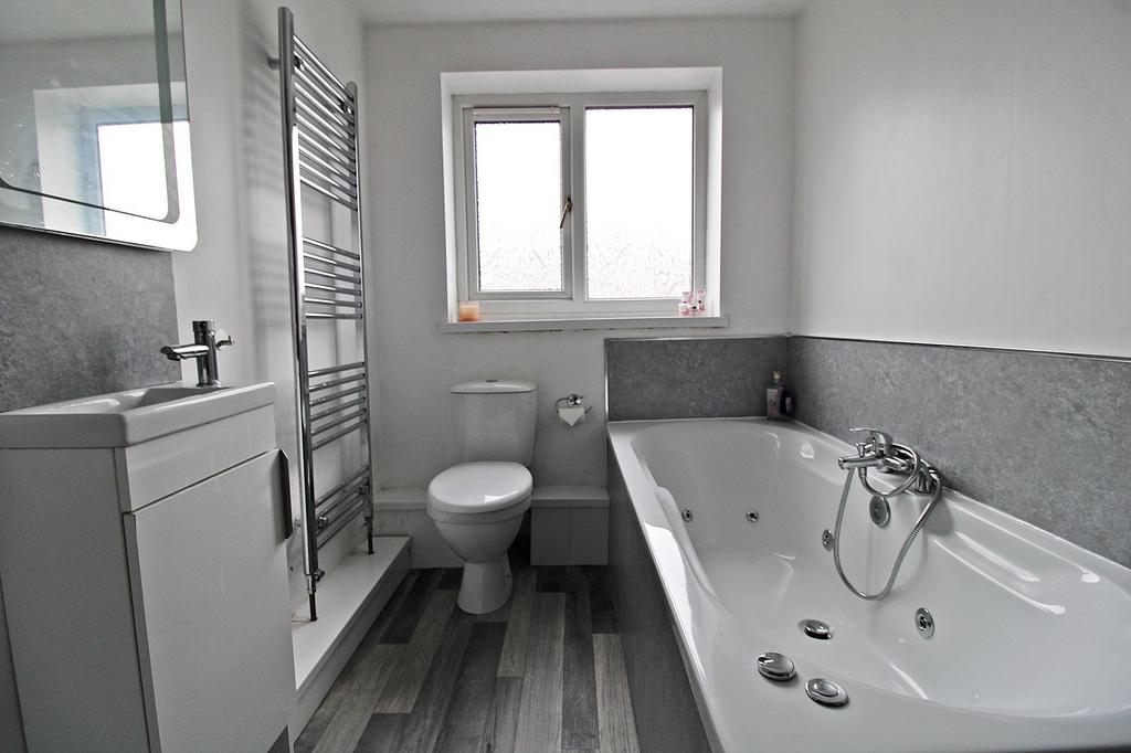 Ensuite Bathroom