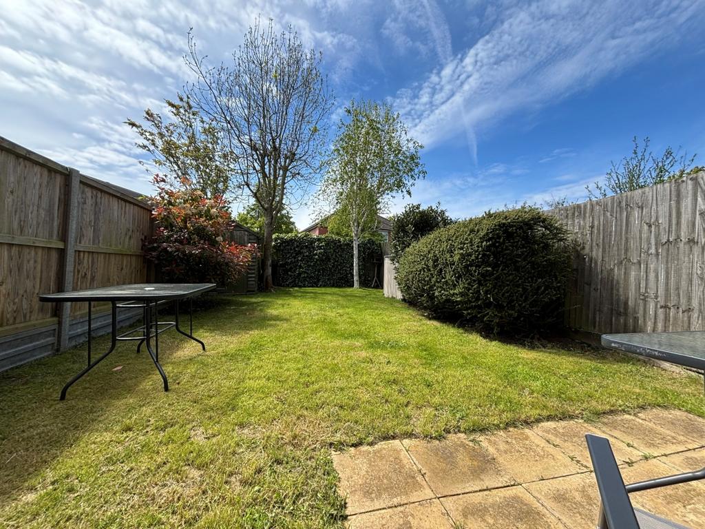 Herne Bay Road Whitstable CT5 3 bed terraced house to rent £1,500 pcm