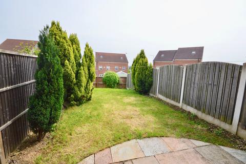 3 bedroom house to rent, Thornton Road, Barnsley, South Yorkshire, S70