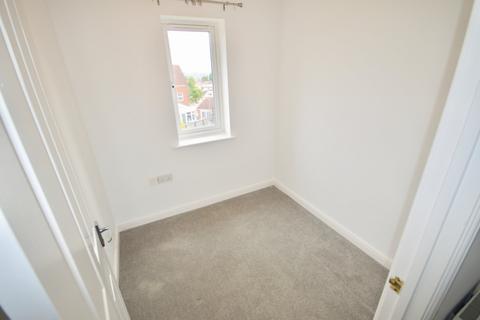 3 bedroom house to rent, Thornton Road, Barnsley, South Yorkshire, S70