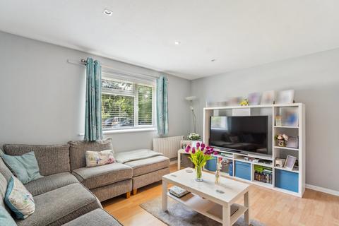 2 bedroom apartment for sale, Cobblers close , Farnham Royal SL2