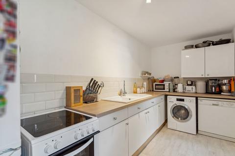2 bedroom apartment for sale, Cobblers close , Farnham Royal SL2