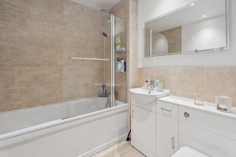 40 Cobblers Close, Farnham Royal, Slough, SL2 3DT