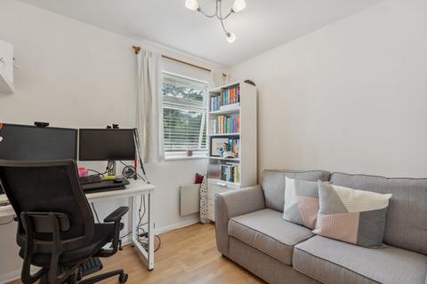 40 Cobblers Close, Farnham Royal, Slough, SL2 3DT