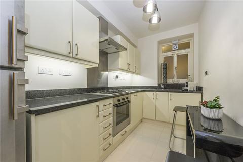 2 bedroom flat to rent, Fitzjohns Avenue, Hampstead, London