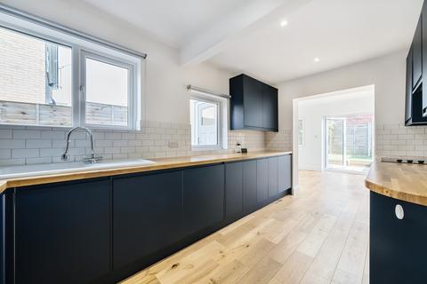 2 bedroom end of terrace house for sale, Leicester Road, Barnet, EN5