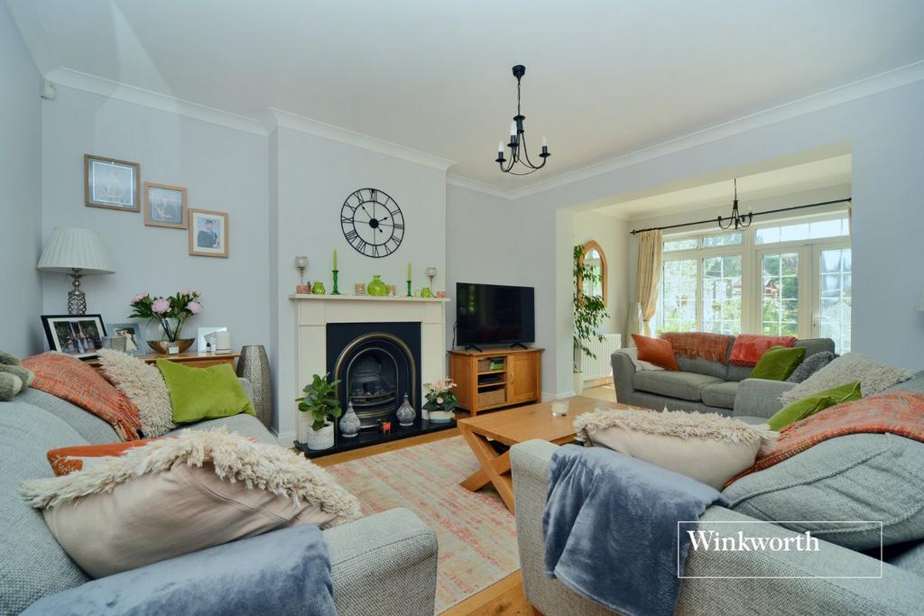 Forest Side, Worcester Park, KT4 5 bed semidetached house for sale £