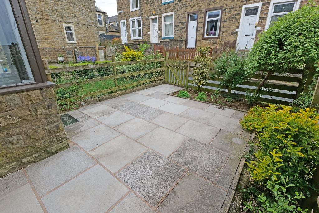 South Avenue, Barnoldswick, BB18 2 bed terraced house for sale £119,950