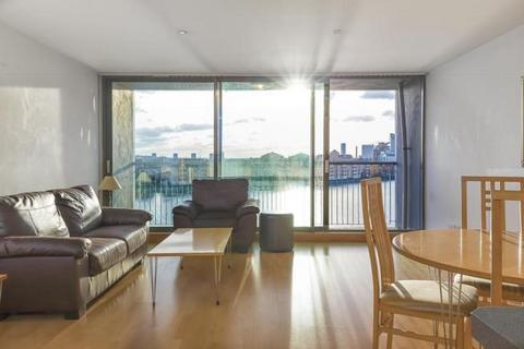 2 bedroom apartment to rent, City Harbour, Selsdon Way, Canary Wharf, E14