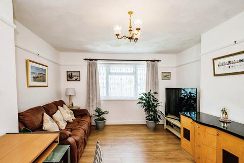 2 bedroom flat for sale, Sea Place, Worthing BN12