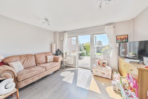 86 Elliott Avenue, Ruislip, HA4 9LZ