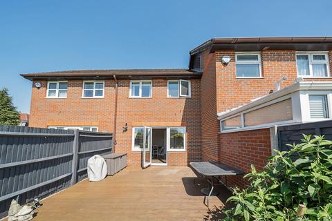 86 Elliott Avenue, Ruislip, HA4 9LZ