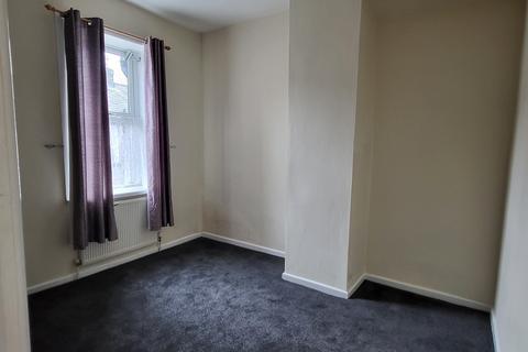 2 bedroom terraced house to rent, Ash Street, Burnley, BB11