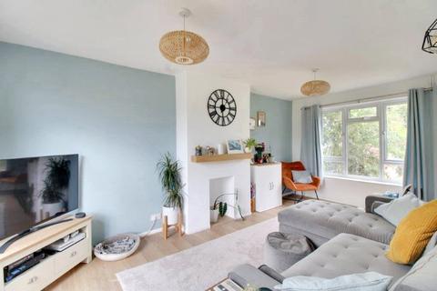 23 Barnes Road, Frimley, Camberley, GU16 8BY