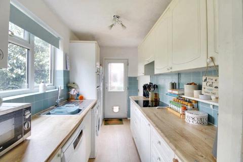 23 Barnes Road, Frimley, Camberley, GU16 8BY