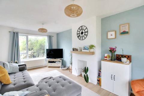 23 Barnes Road, Frimley, Camberley, GU16 8BY