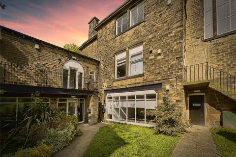 2 bedroom apartment to rent, The Manor House, 68 Moorside Avenue, Crosland Moor, Huddersfield, HD4