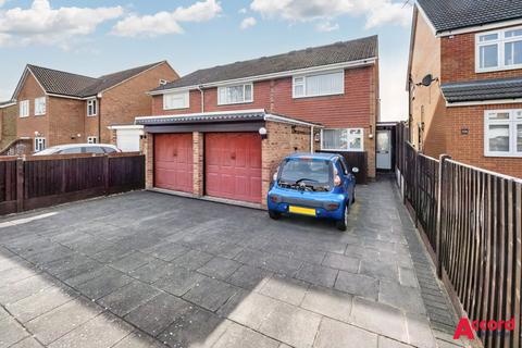 3 bedroom end of terrace house for sale, Mount Pleasant Road, Romford, RM5