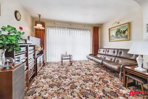 9b Mount Pleasant Road, Romford, RM5 3YP