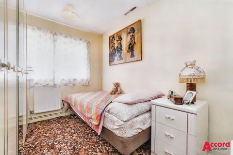 9b Mount Pleasant Road, Romford, RM5 3YP