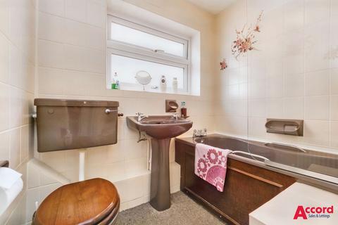 9b Mount Pleasant Road, Romford, RM5 3YP