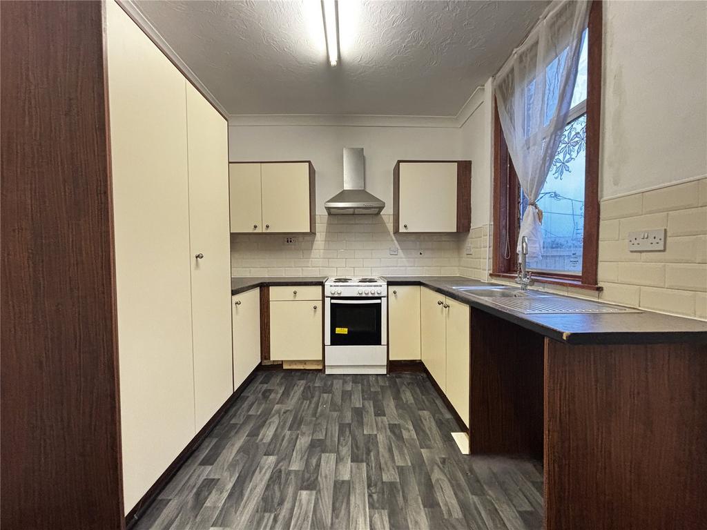 Kitchen /Dining Area