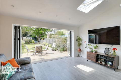 20 Palm Road, Romford, RM7 7AR