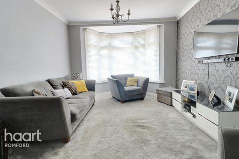 20 Palm Road, Romford, RM7 7AR