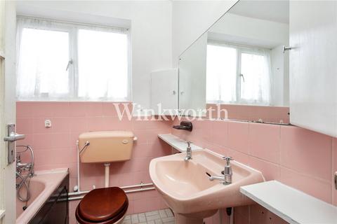 Flat 29, Hazelwood House New River Crescent, London, N13 5HG