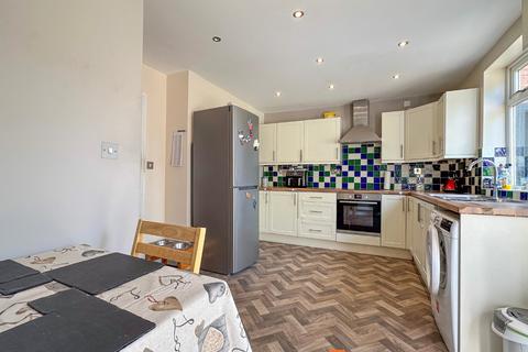 2 bedroom semi-detached house for sale, Russell Avenue, Balderton NG24