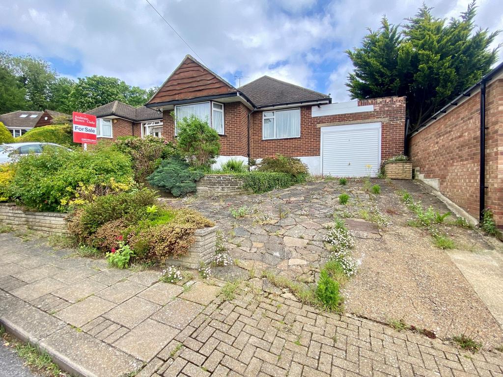 Embry Way, Stanmore, HA7 2 bed bungalow for sale £635,000