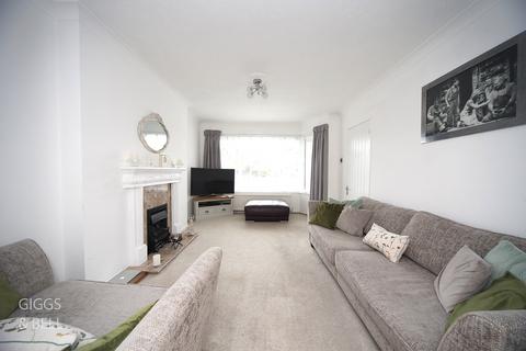 3 bedroom semi-detached house for sale, First Avenue, Dunstable, Bedfordshire, LU6