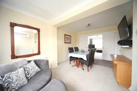 60 First Avenue, Dunstable, LU6 3AL